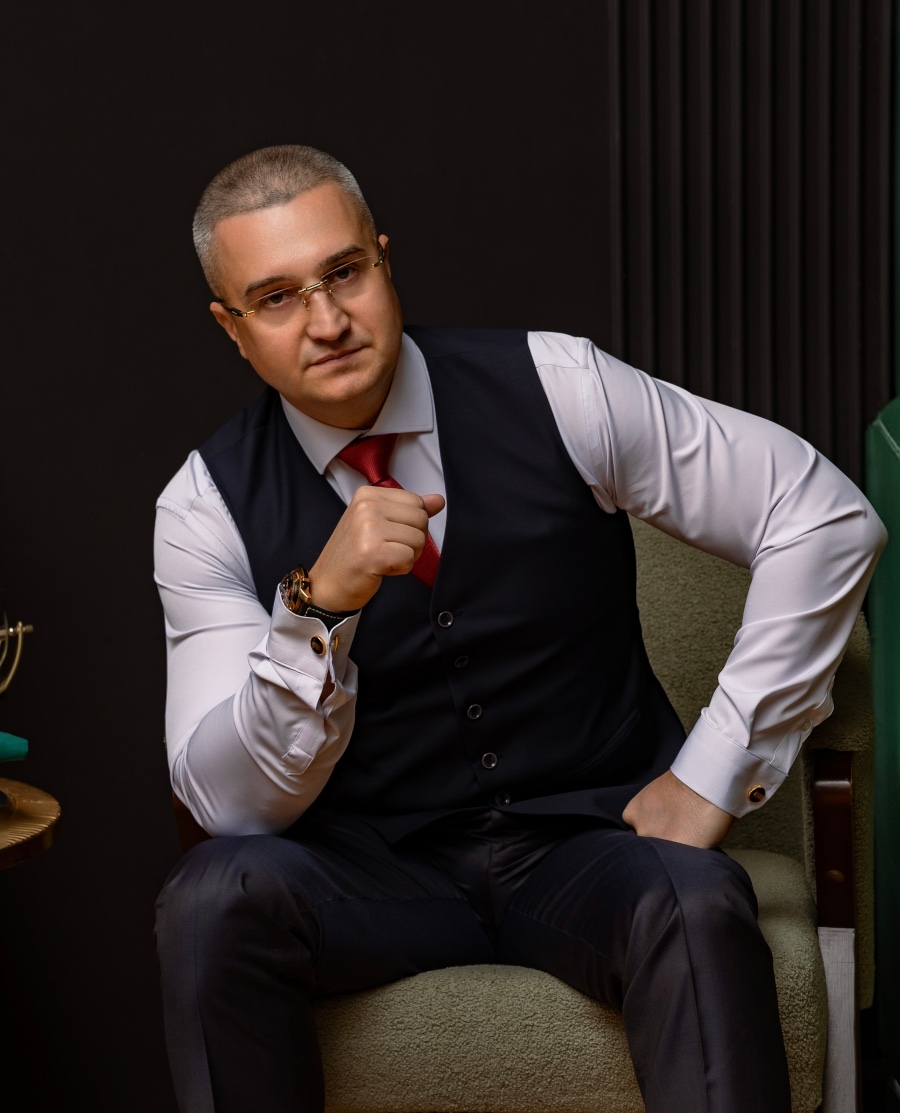 Роман Мирошниченко